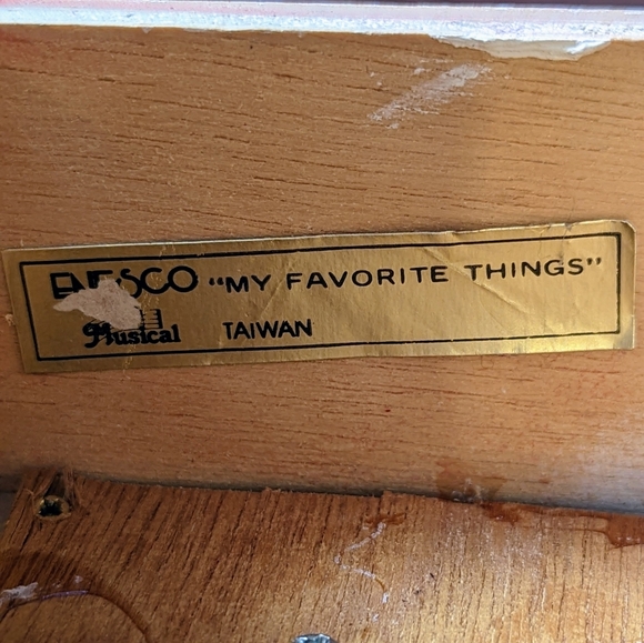 1984 Enesco Wooden Musical Christmas Box Vintage Collectible - Picture 8 of 13